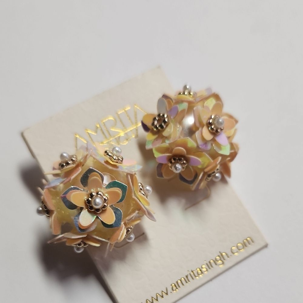 Amrita Singh Iridescent Floral Earrings - Picture 2 of 4